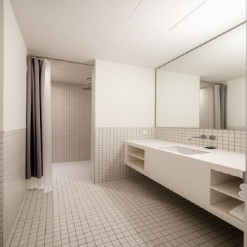 Hotel 498 2*