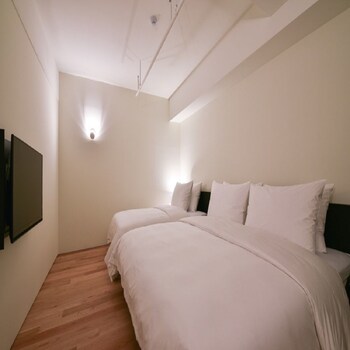 Hotel 498 2*