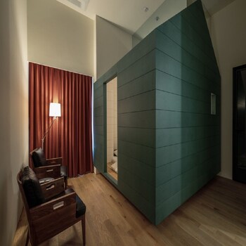 Hotel 498 2*