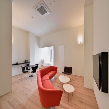Hotel 498 2*
