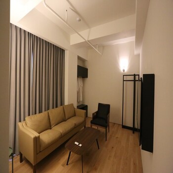 Hotel 498 2*