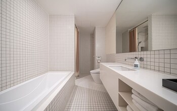 Hotel 498 2*