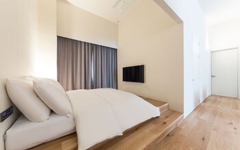 Hotel 498 2*