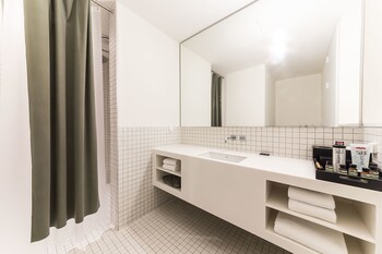 Hotel 498 2*