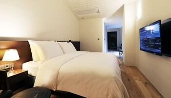 Hotel 498 2*