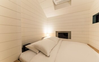 Hotel 498 2*