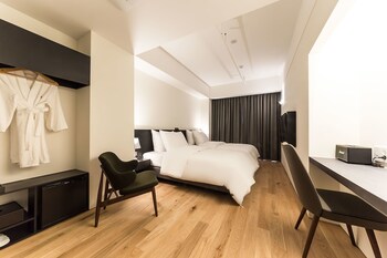 Hotel 498 2*