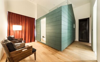 Hotel 498 2*
