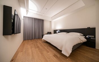 Hotel 498 2*