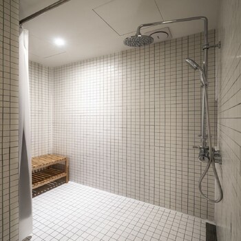 Hotel 498 2*