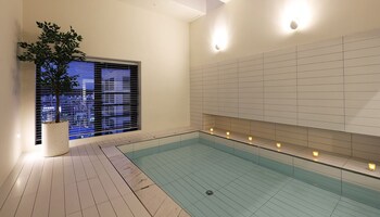 Hotel 498 2*
