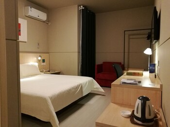 Jinjiang Inn Hotel (Shenzhen Bao'an International Airport) 2*