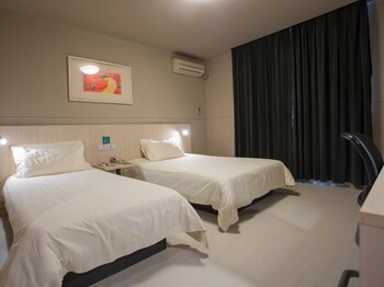 Jinjiang Inn Hotel (Shenzhen Bao'an International Airport) 2*