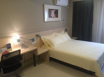 Jinjiang Inn Hotel (Shenzhen Bao'an International Airport) 2*