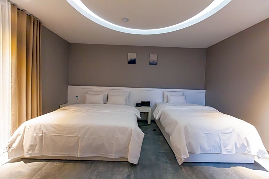 Knox Hotel 3*