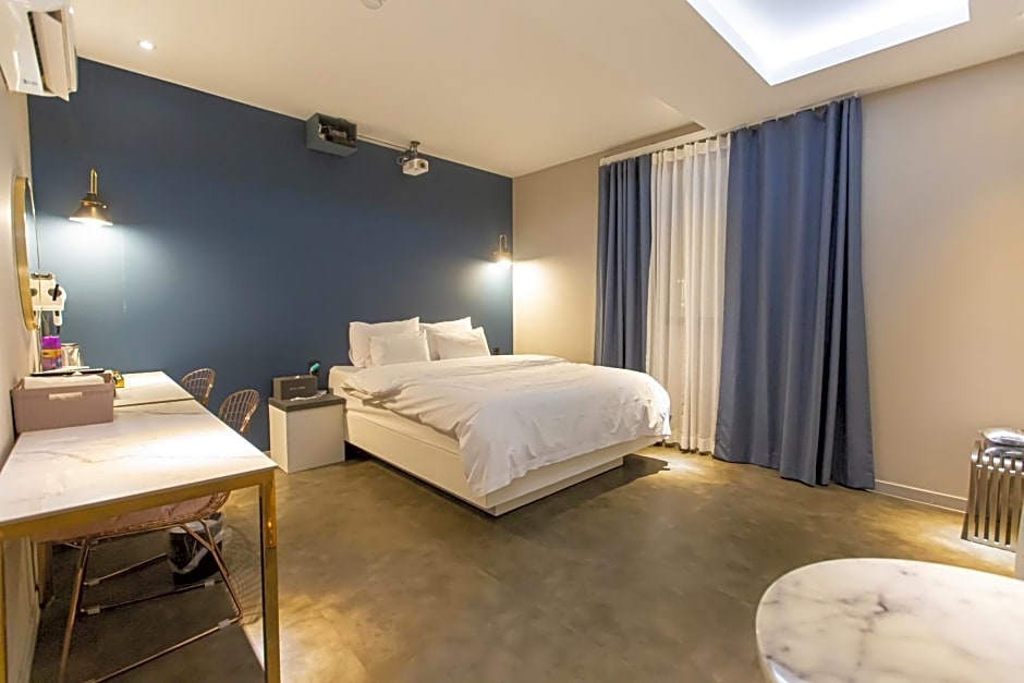 Knox Hotel 3*