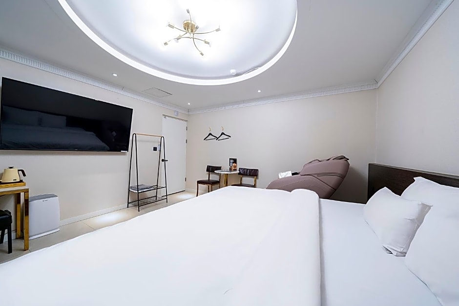 Knox Hotel 3*