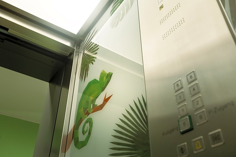 Holiday Inn - the niu, Crusoe Bremen Airport by IHG 3*