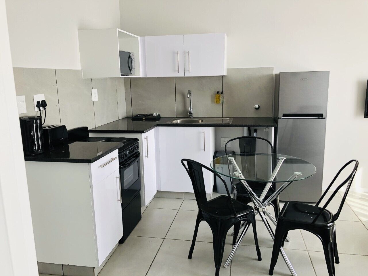 MINT Express Sandton View 0*