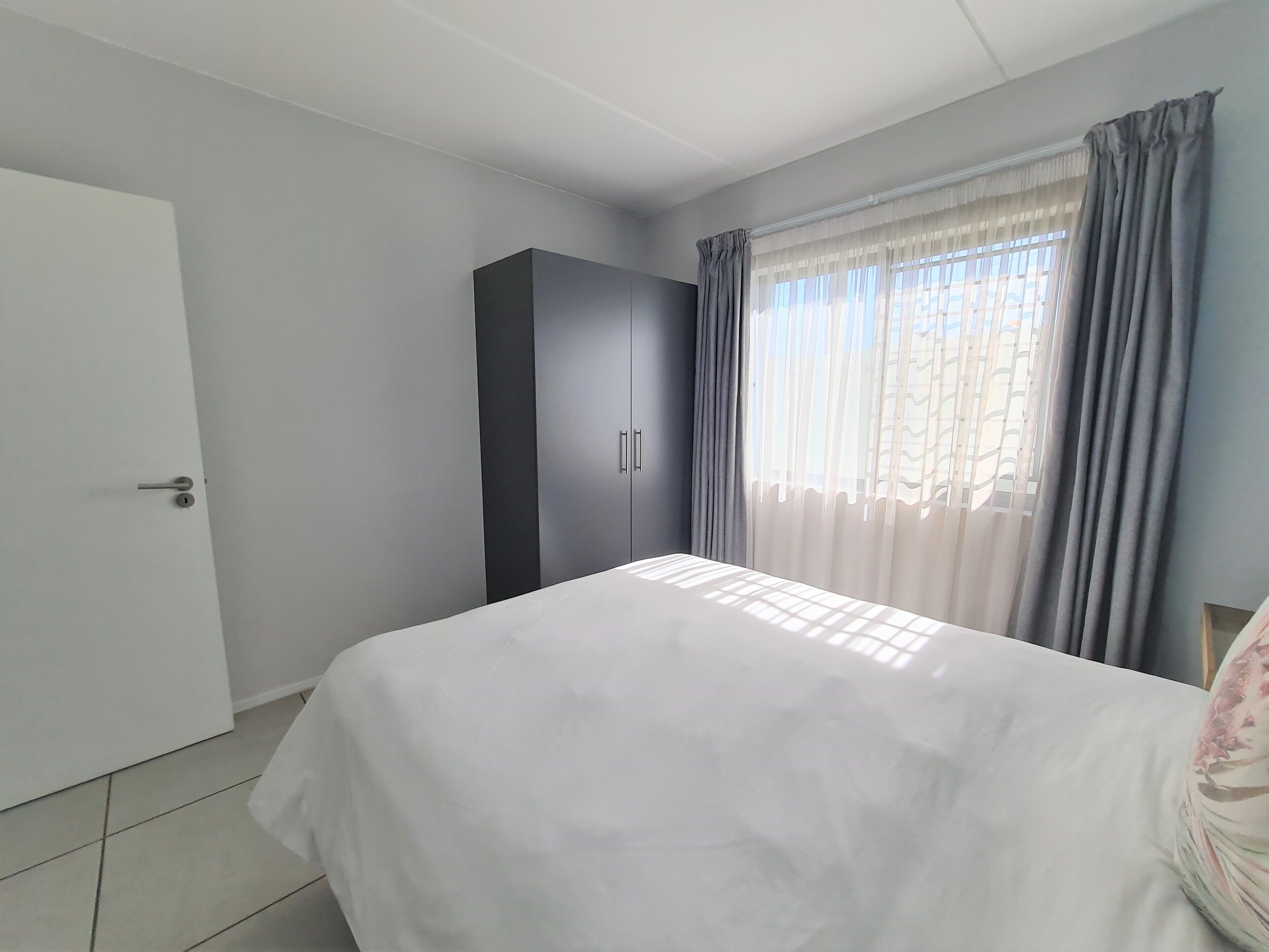 MINT Express Sandton View 0*