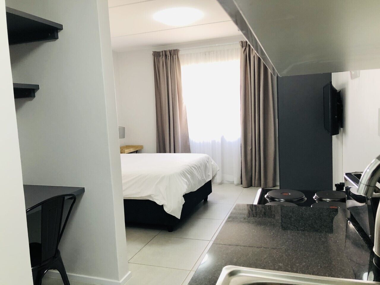 MINT Express Sandton View 0*