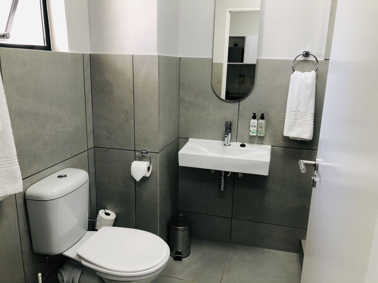 MINT Express Sandton View 0*