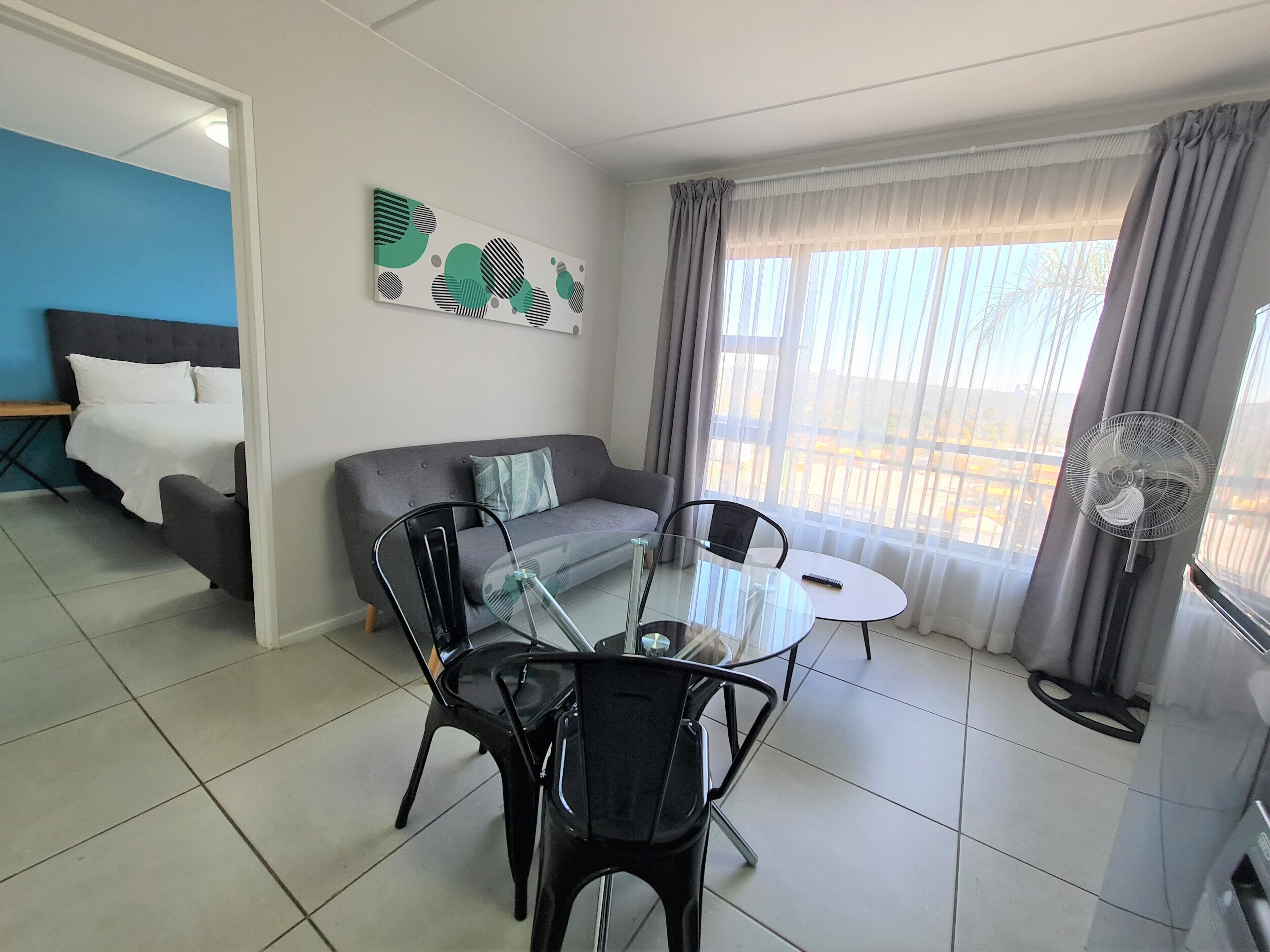 MINT Express Sandton View 0*