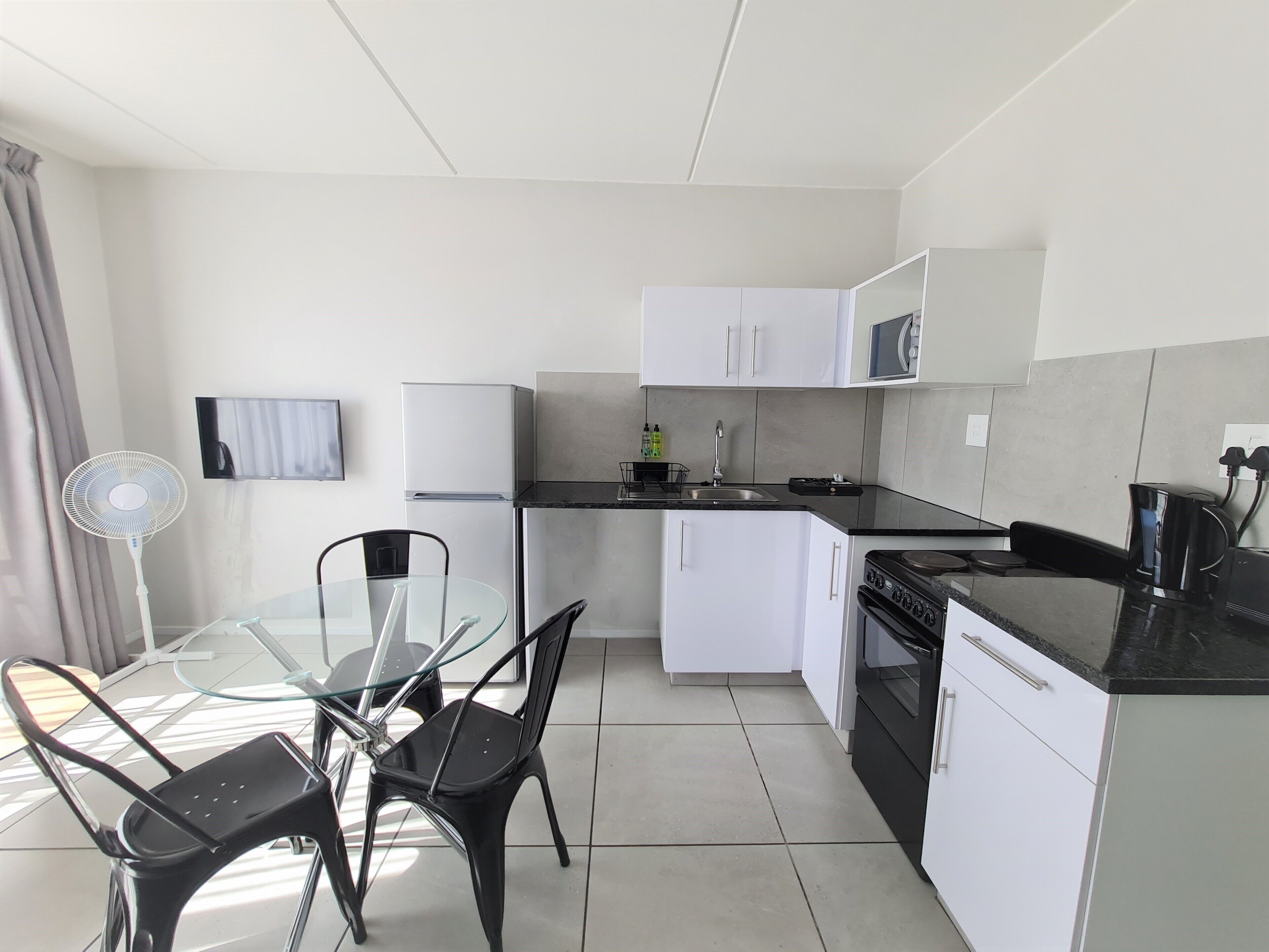MINT Express Sandton View 0*