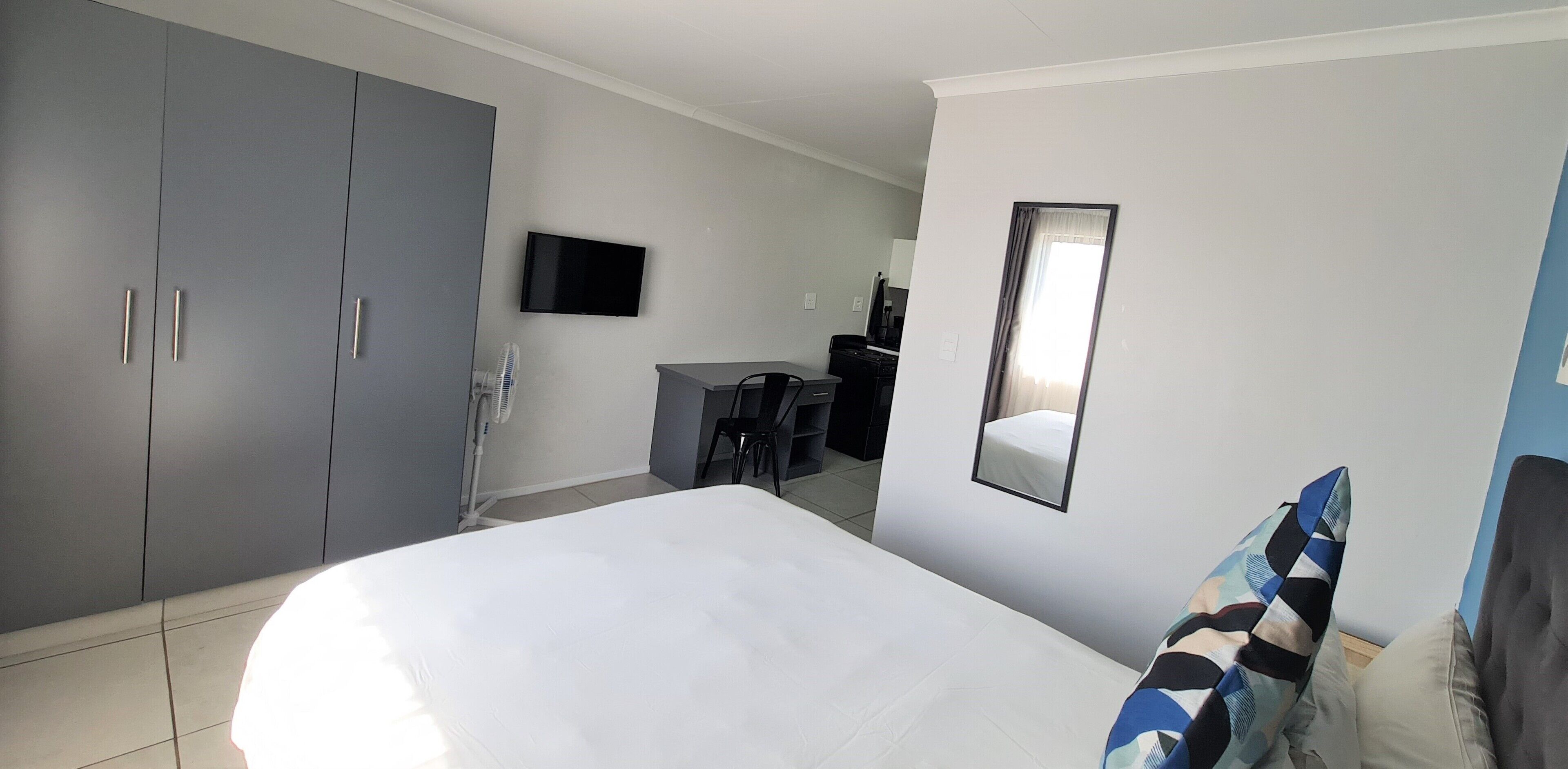 MINT Express Sandton View 0*