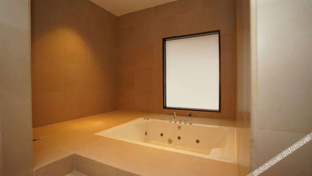 Jasmine Garden Hotel 3*