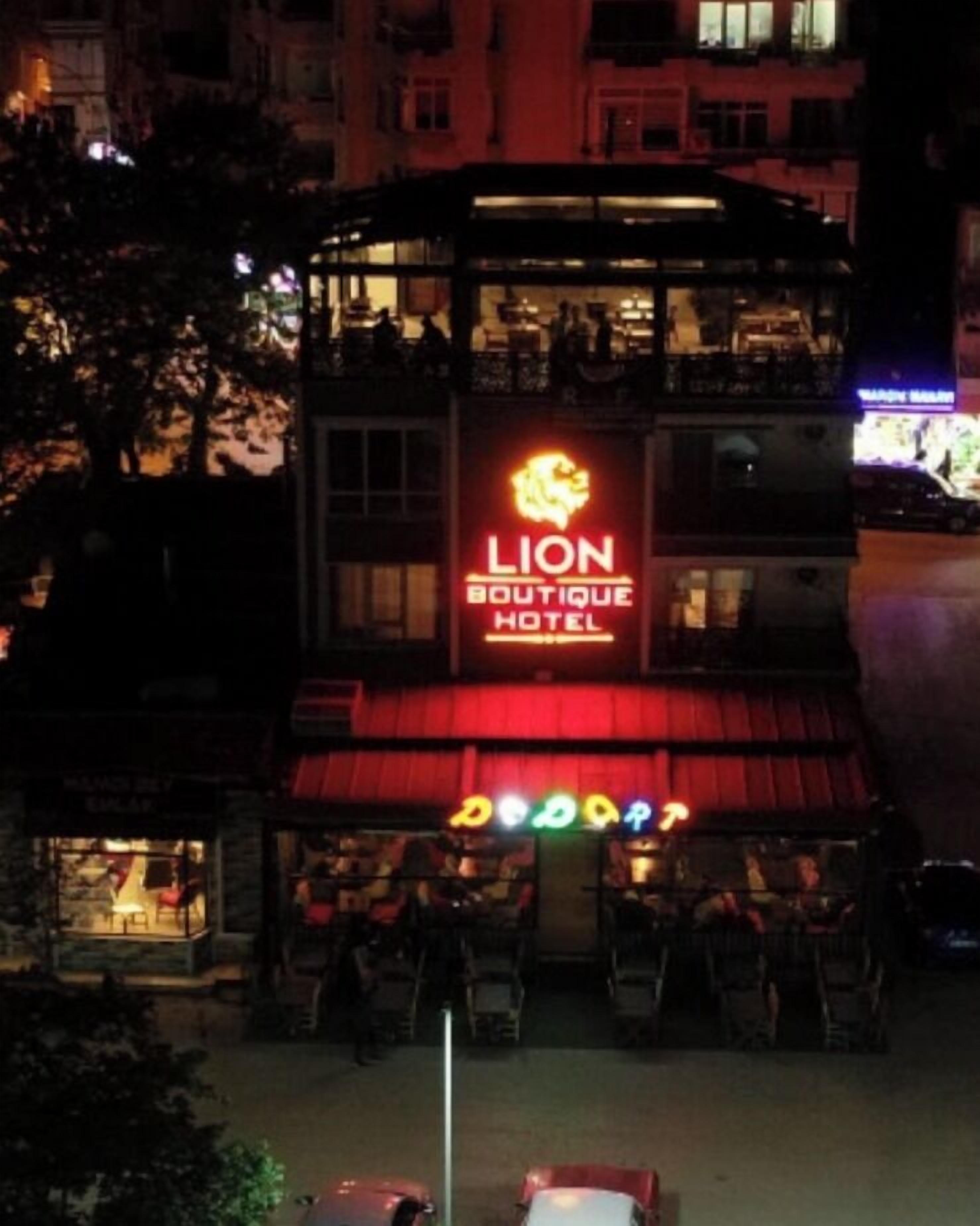 Lion Boutique Hotel 3*