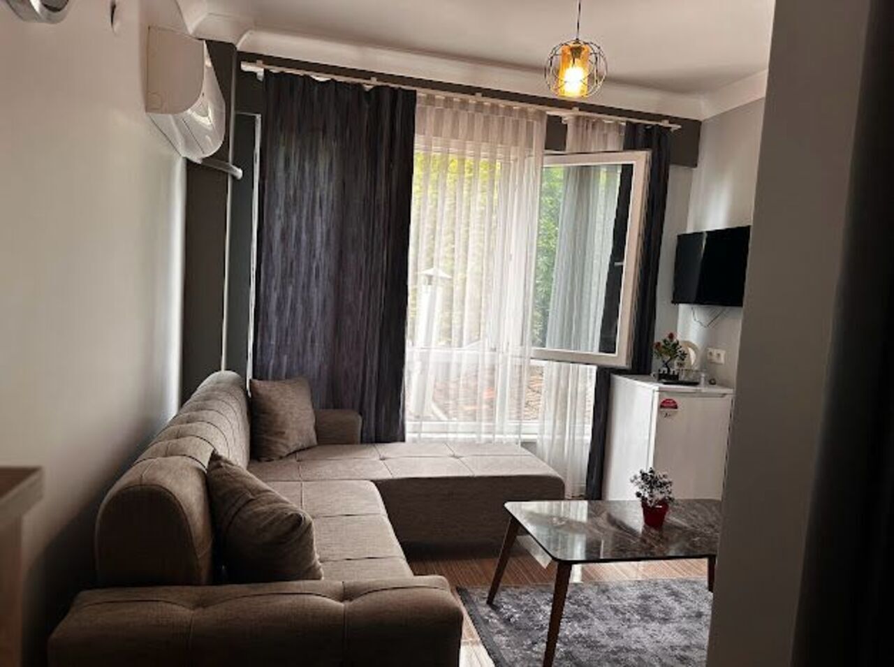 Lion Boutique Hotel 3*