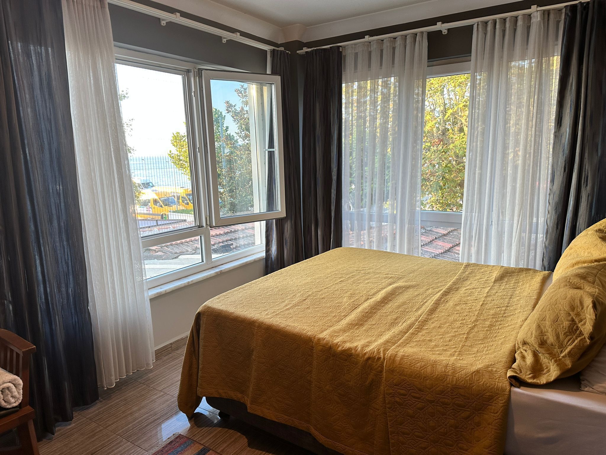 Lion Boutique Hotel 3*