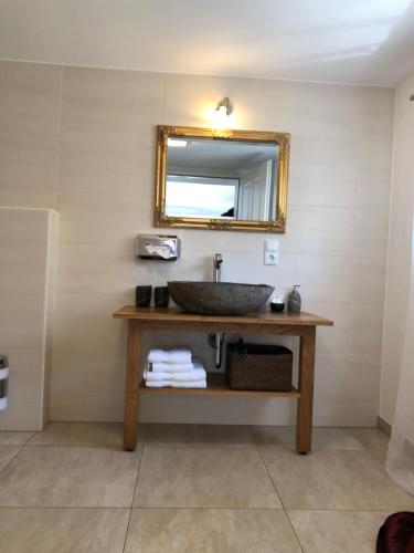 Fenix Hall 4*