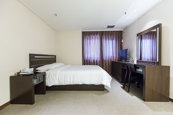 Busan Tourist Hotel 3*