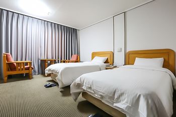 Busan Tourist Hotel 3*