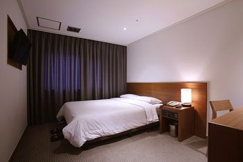 Busan Tourist Hotel 3*