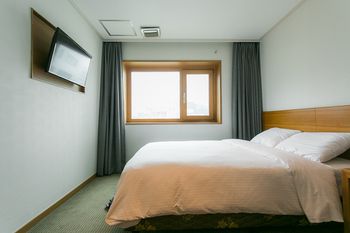 Busan Tourist Hotel 3*