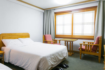 Busan Tourist Hotel 3*