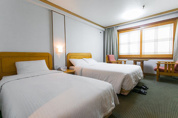 Busan Tourist Hotel 3*