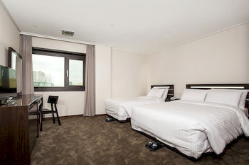 Busan Tourist Hotel 3*