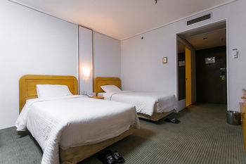 Busan Tourist Hotel 3*