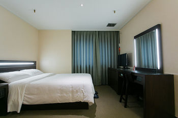Busan Tourist Hotel 3*