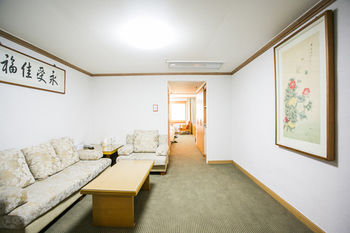Busan Tourist Hotel 3*