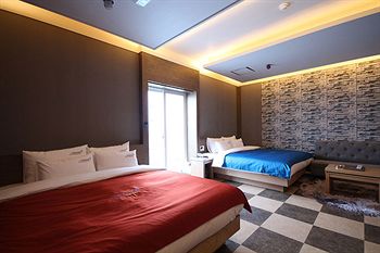 Airport Hotel 3*