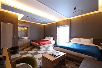 Airport Hotel 3*
