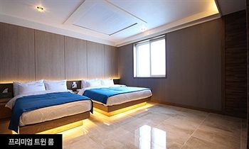 Airport Hotel 3*
