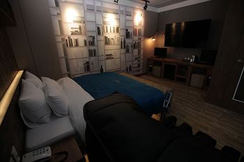 Airport Hotel 3*