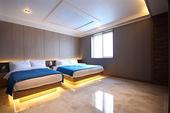 Airport Hotel 3*