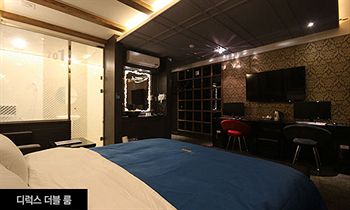 Airport Hotel 3*
